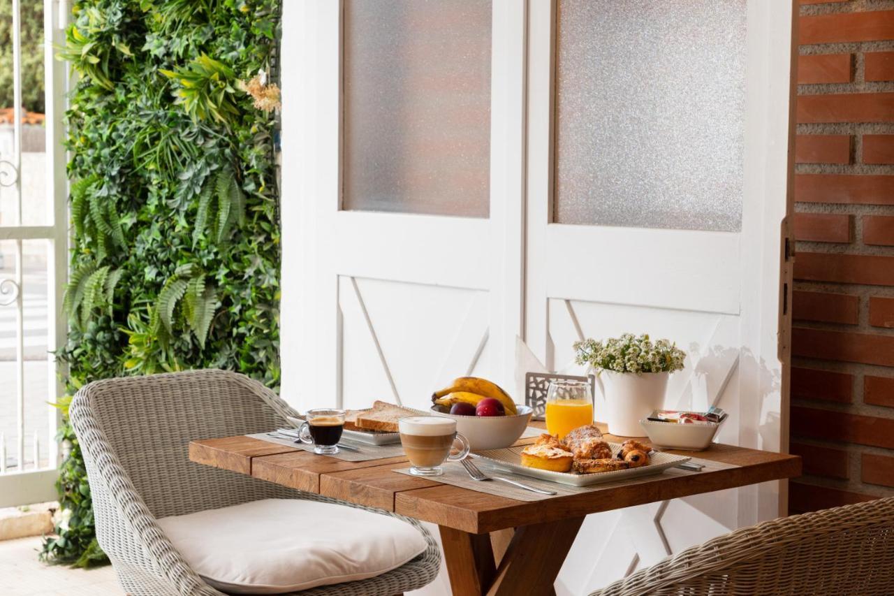 Antonio'S House Hotel Sitges Bagian luar foto